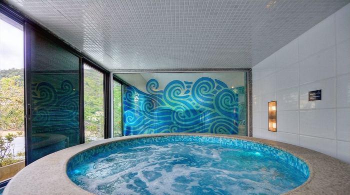 Ofurô do spa do Porto Real Resort